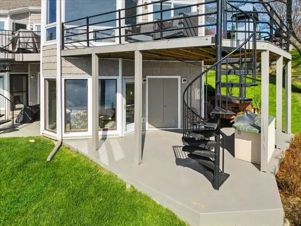 $779,900 | 1206 Nature Lane, Union Hall, VA 24176