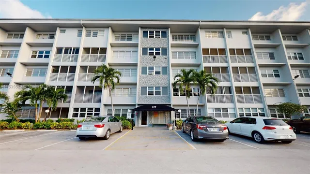 $212,000 | 329 Southeast 3rd Street, Unit 402P, Hallandale Beach, FL 33009