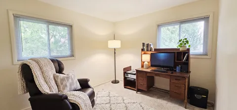 905 Nottingham Lane, Crystal Lake, IL 60014