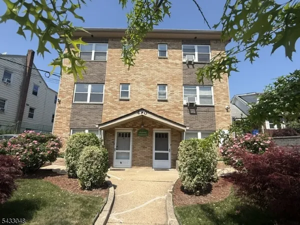 $1,700 | 490 Union Avenue, Unit B2, Rutherford, NJ 07070
