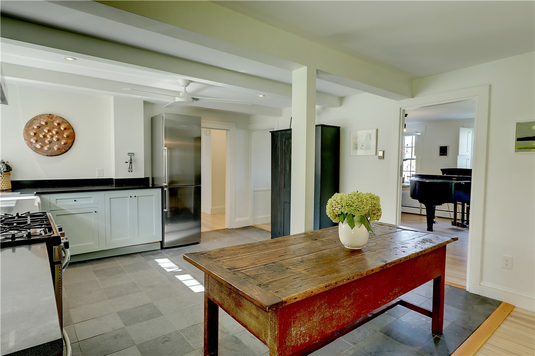 10 Rumstick Road Barrington, RI 02806 - Photo 13 of 36