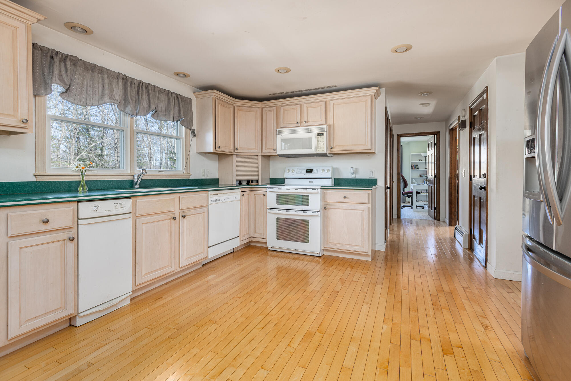 19 Sylvan Road Scarborough, ME 04074 - Photo 11 of 48 Sylvan Road-12