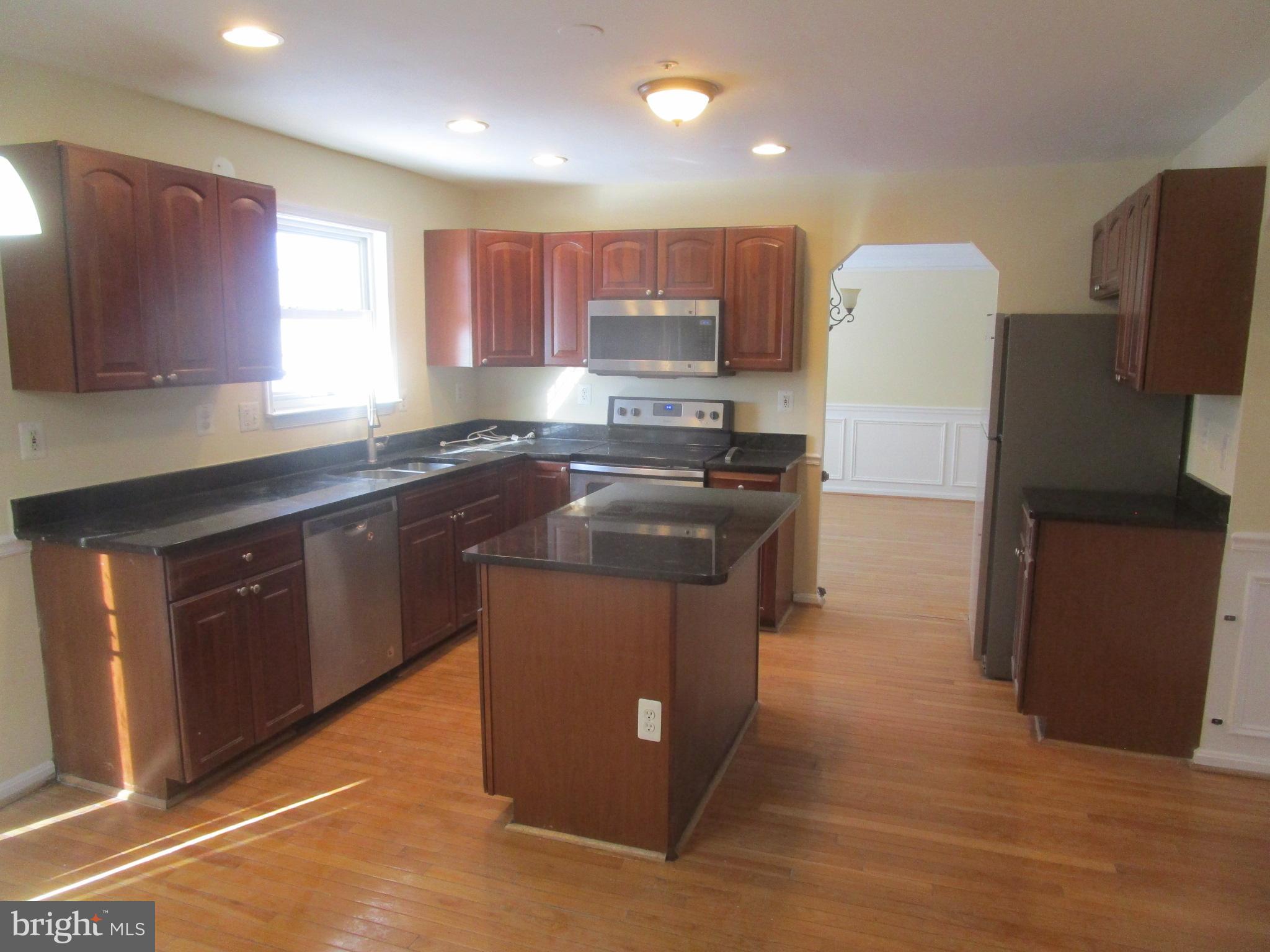 8711 Temple Hill Road Clinton, MD 20735 - Photo 7 of 18 Kitchen