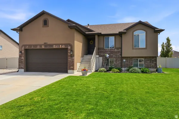 $659,999 | 5009 West 5350th Street South, Hooper, UT 84315