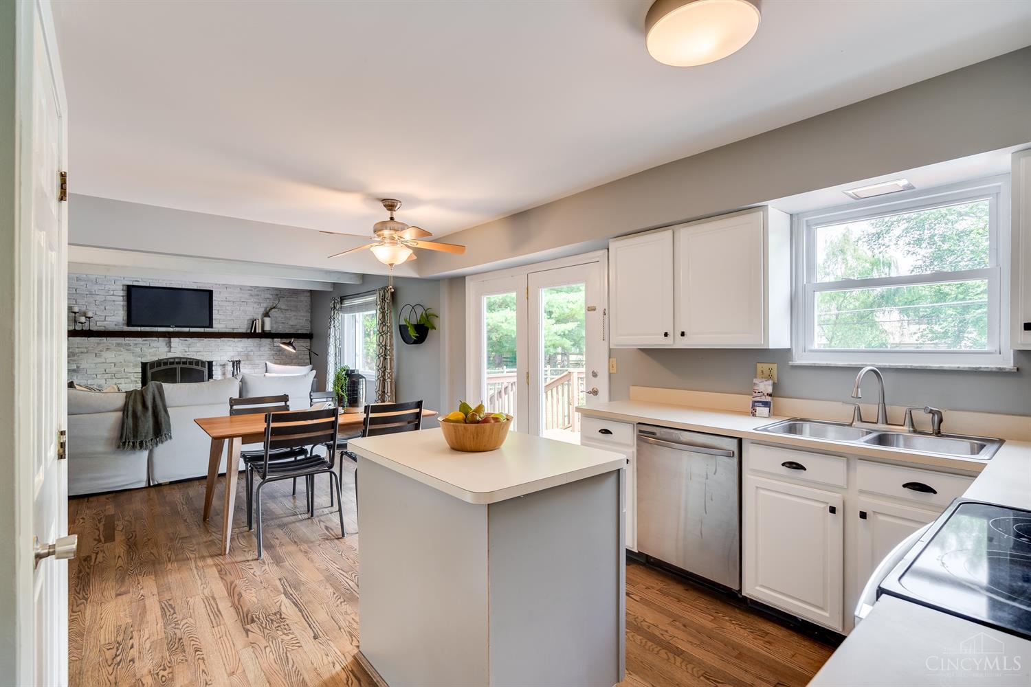 572 Pepper Ridge Road Cincinnati, OH 45244 - Photo 10 of 37 Gallery Image 10