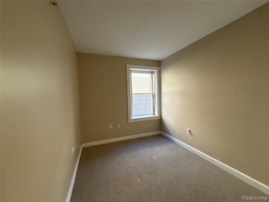 680 Delaware Street, Unit 305 Detroit, MI 48202 - Photo 9 of 17