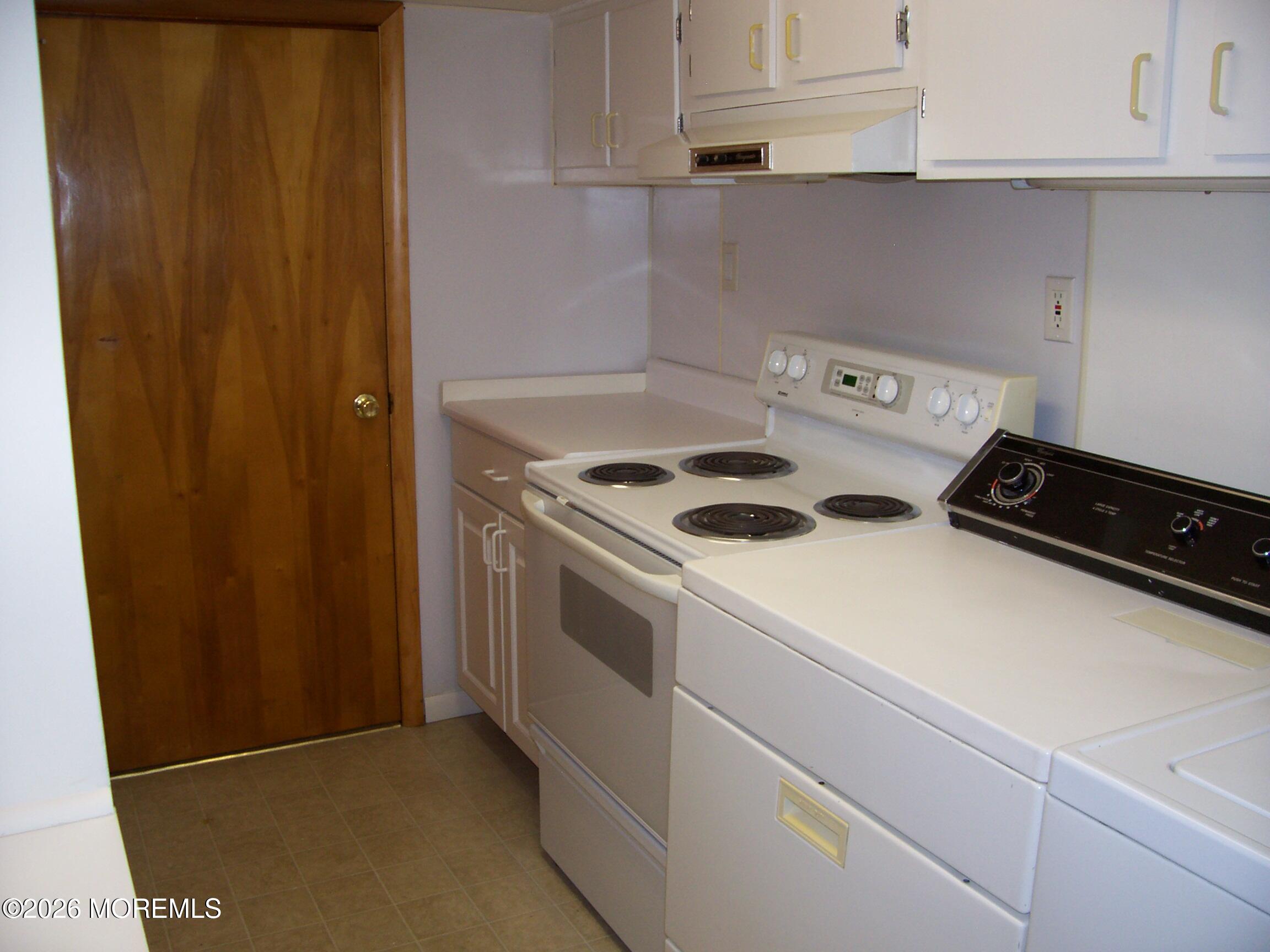 7 Houston Street Red Bank, NJ 07701 - Photo 36 of 38 a utility room with dryer and washer