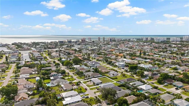 $1,095,000 | 545 102nd Avenue North, Naples, FL 34108