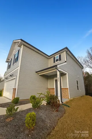 $2,300 | 11028 Wickenden Way, Unit 33, Charlotte, NC 28214