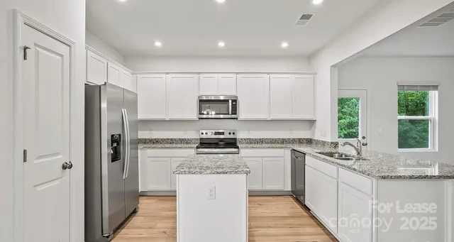 $2,300 | 11028 Wickenden Way, Unit 33, Charlotte, NC 28214