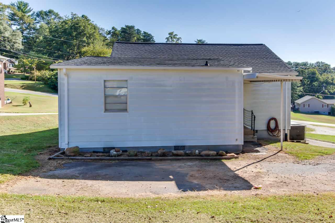 301 Trotter Road Pickens, SC 29671 - Photo 22 of 33