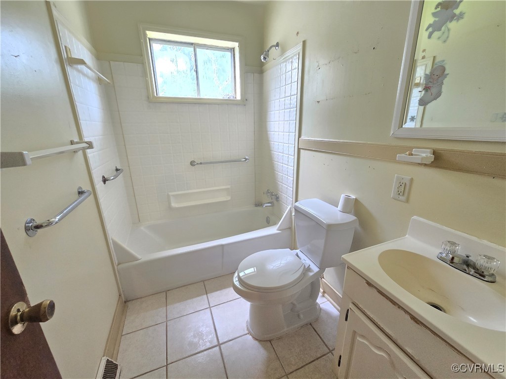 2930 Poyntelle Road Richmond, VA 23235 - Photo 18 of 33 Hall bathroom