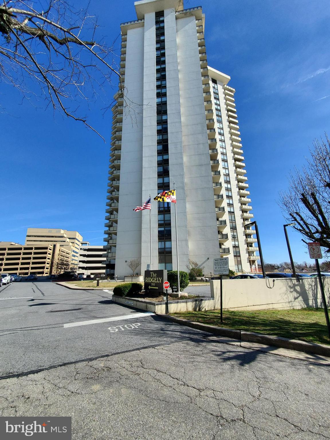 205 East Joppa Road, Unit 2105 Towson, MD 21286 - Photo 46 of 46 So Stately!