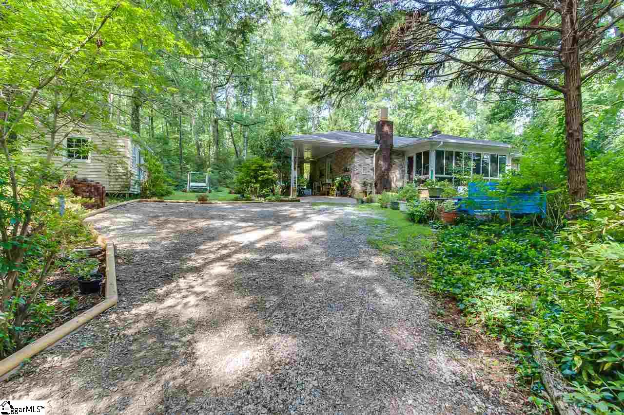 143 Glassy Road Landrum, SC 29356 - Photo 2 of 34
