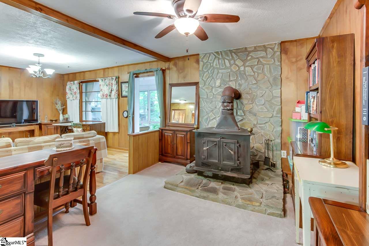 143 Glassy Road Landrum, SC 29356 - Photo 11 of 34
