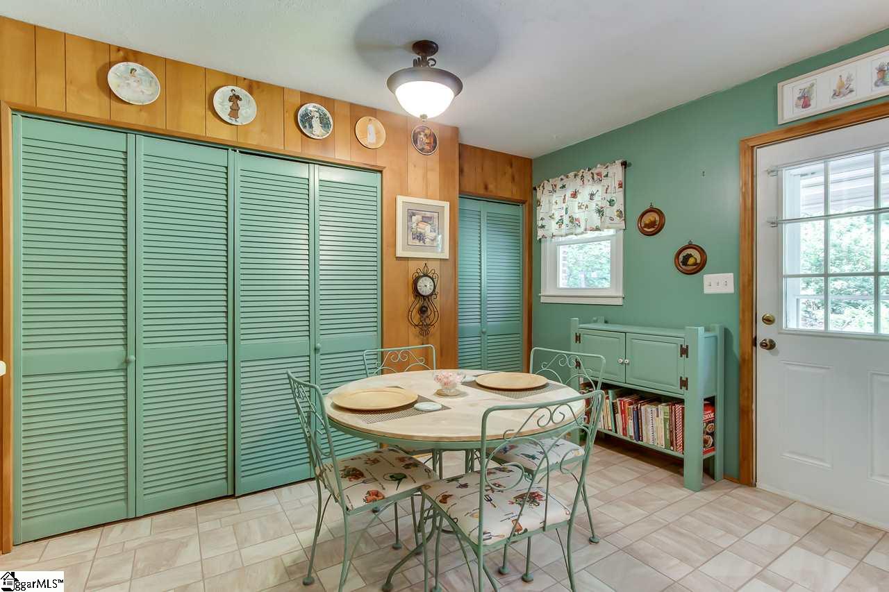 143 Glassy Road Landrum, SC 29356 - Photo 18 of 34