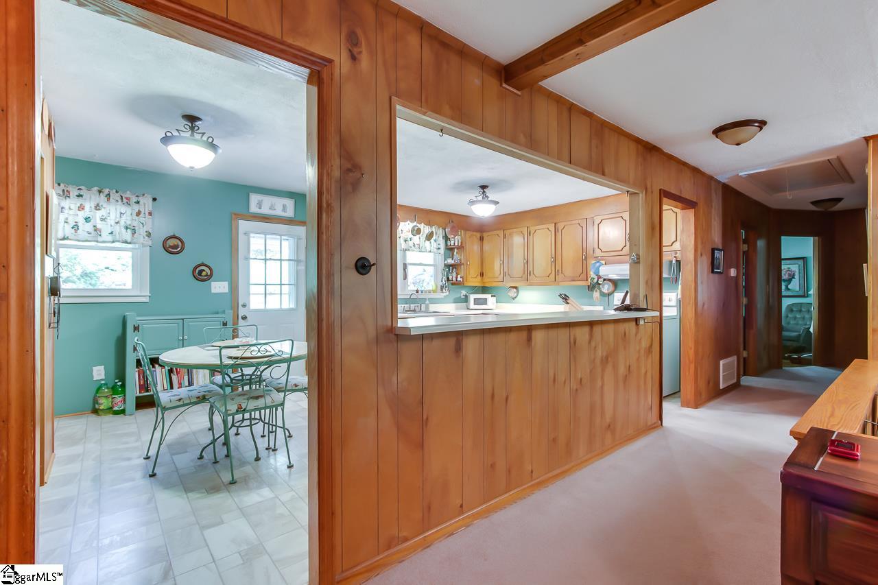 143 Glassy Road Landrum, SC 29356 - Photo 20 of 34