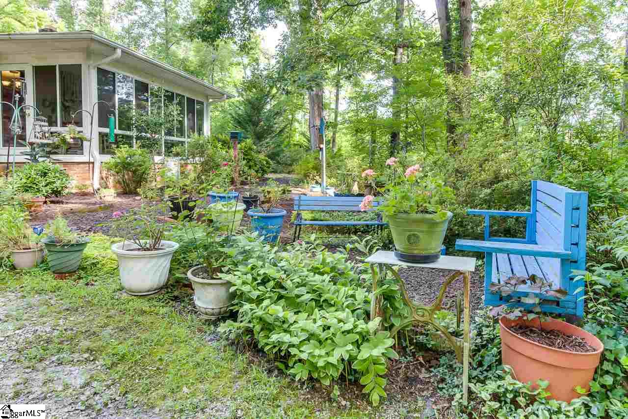 143 Glassy Road Landrum, SC 29356 - Photo 3 of 34