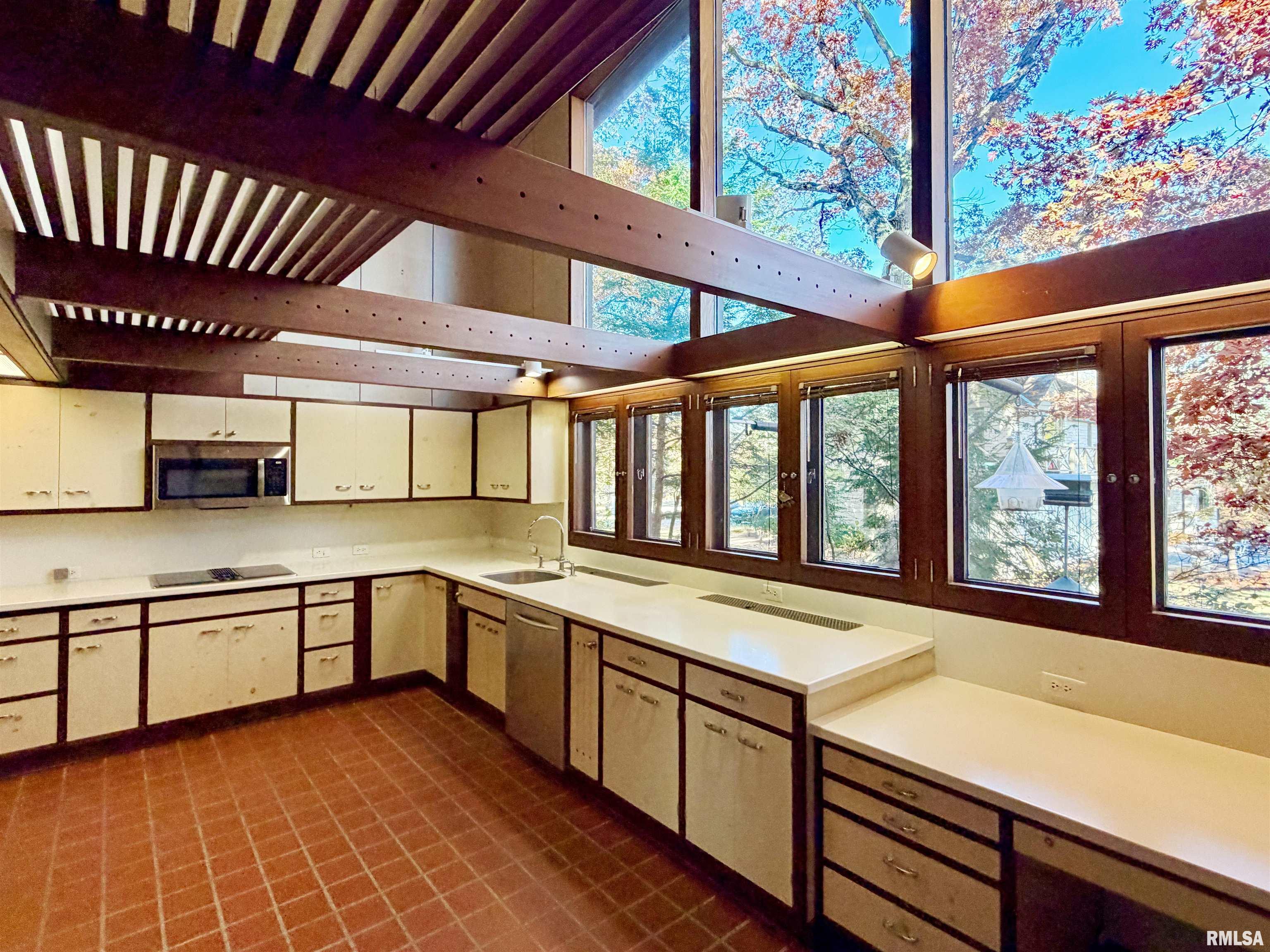 501 East High Point Road Peoria, IL 61614 - Photo 38 of 91