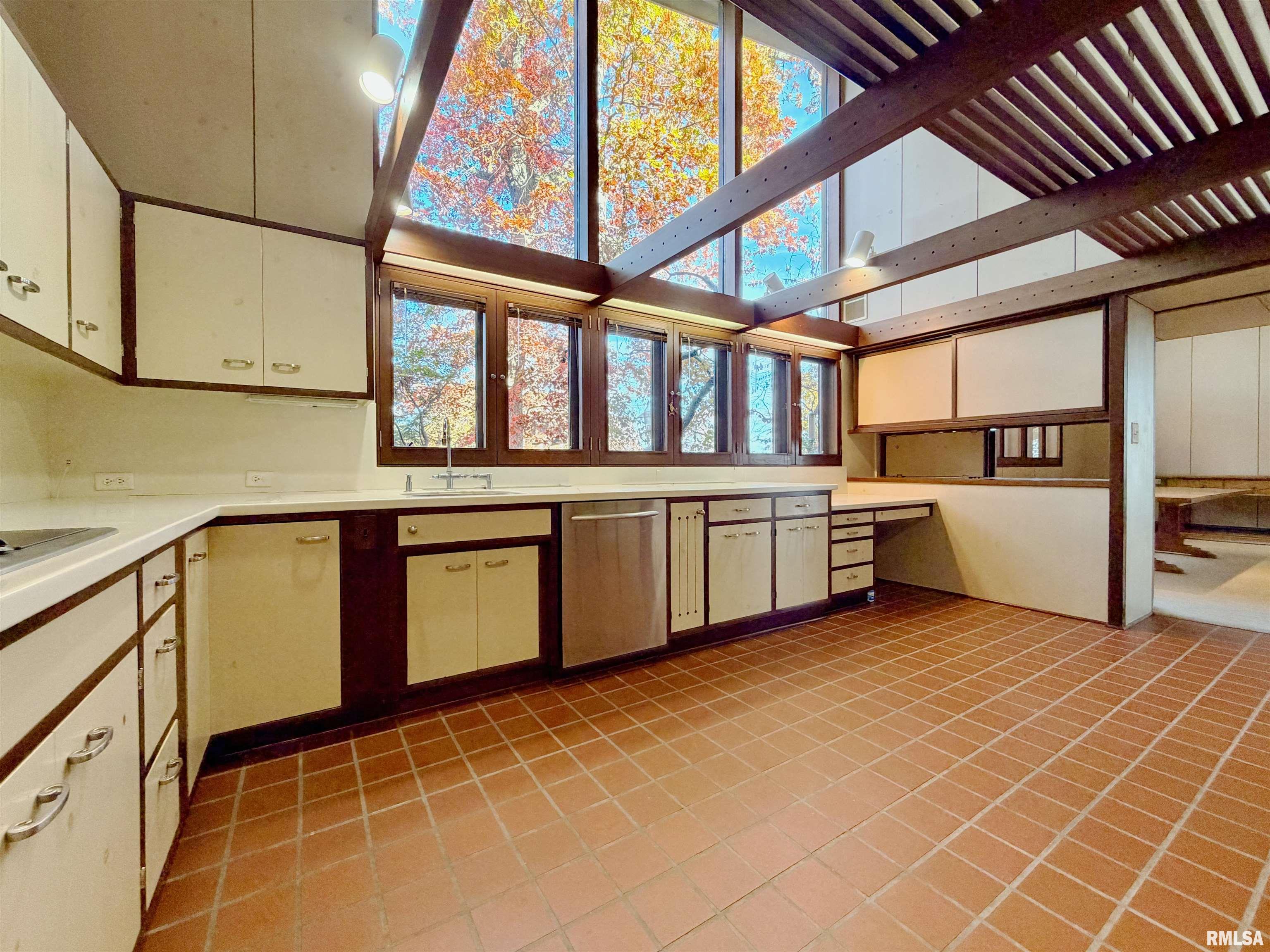 501 East High Point Road Peoria, IL 61614 - Photo 45 of 94