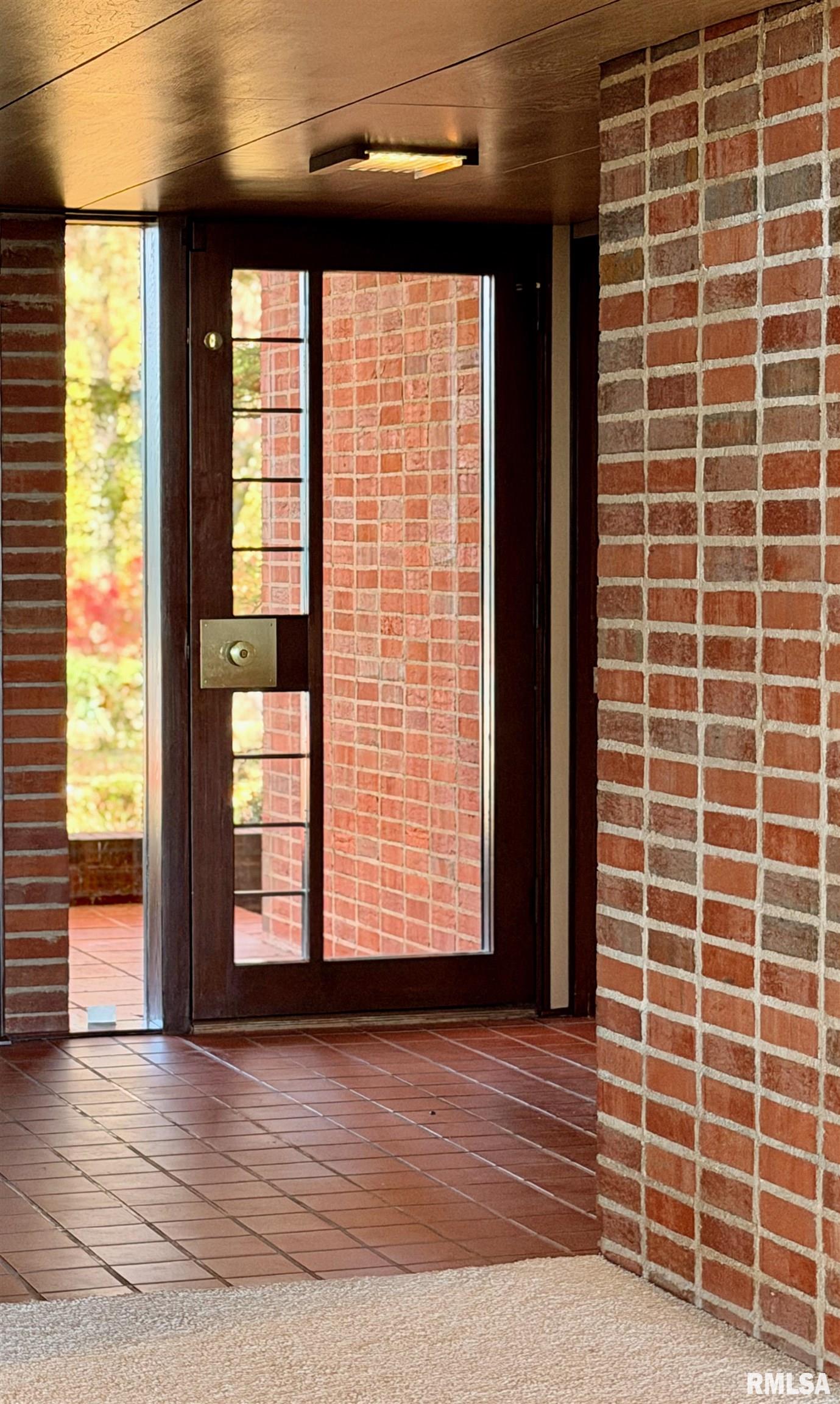 501 East High Point Road Peoria, IL 61614 - Photo 5 of 91