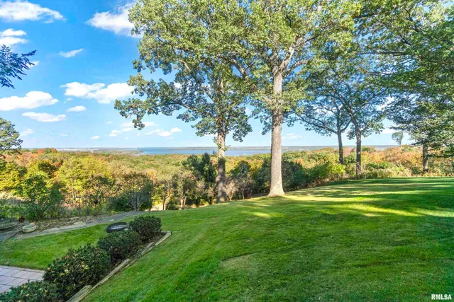 $975,000 | 501 East High Point Road, Peoria, IL 61614