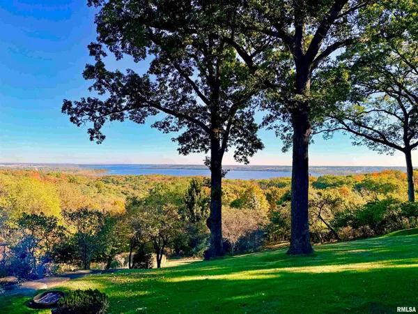 $940,000 | 501 East High Point Road, Peoria, IL 61614