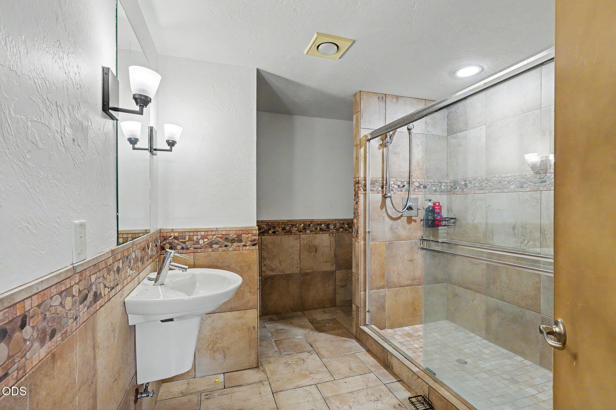 2639 Hillcrest Road Medford, OR 97504 - Photo 32 of 44