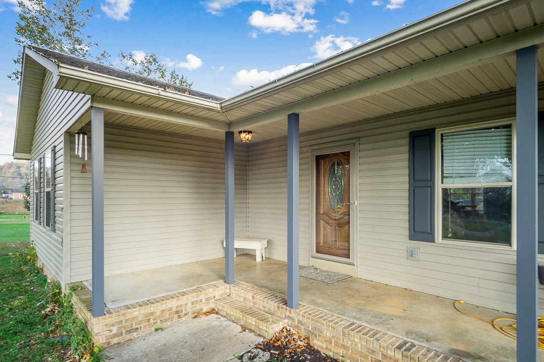1710 Upper Hilham Road Livingston, TN 38570 - Photo 2 of 39 Gallery Image 2