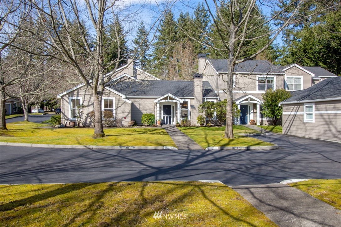 1240 Weaver Road Northwest, Unit B3 Bainbridge Island, WA 98110 - Photo 1 of 18 Gallery Image 1