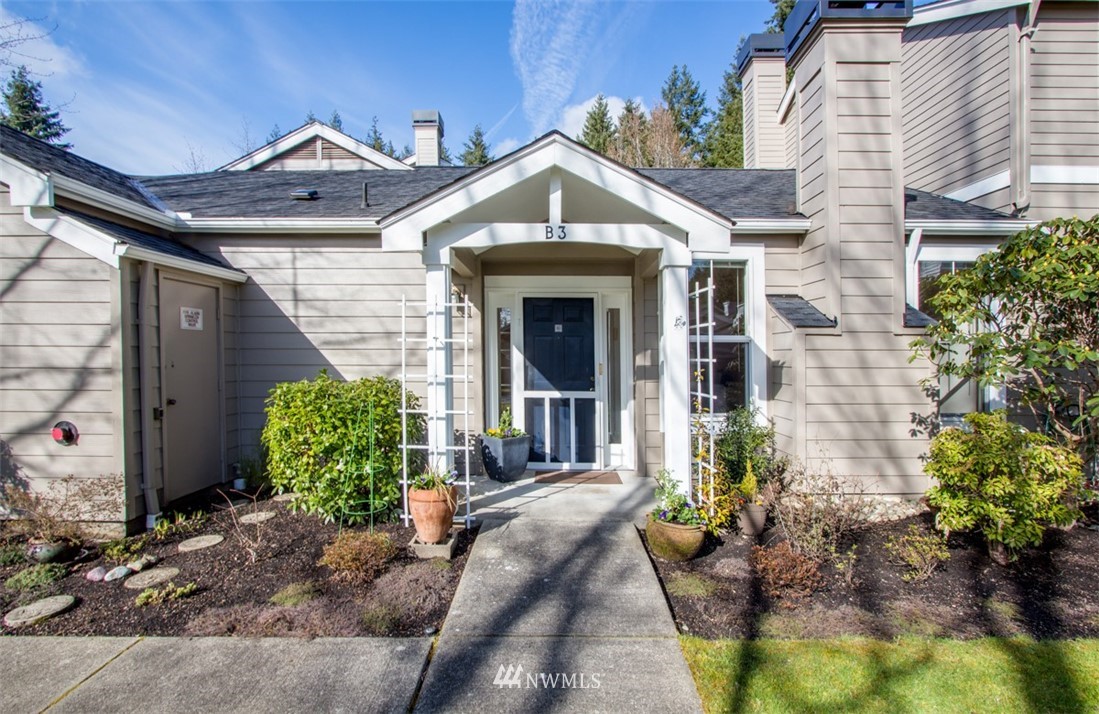 1240 Weaver Road Northwest, Unit B3 Bainbridge Island, WA 98110 - Photo 2 of 18 Gallery Image 2