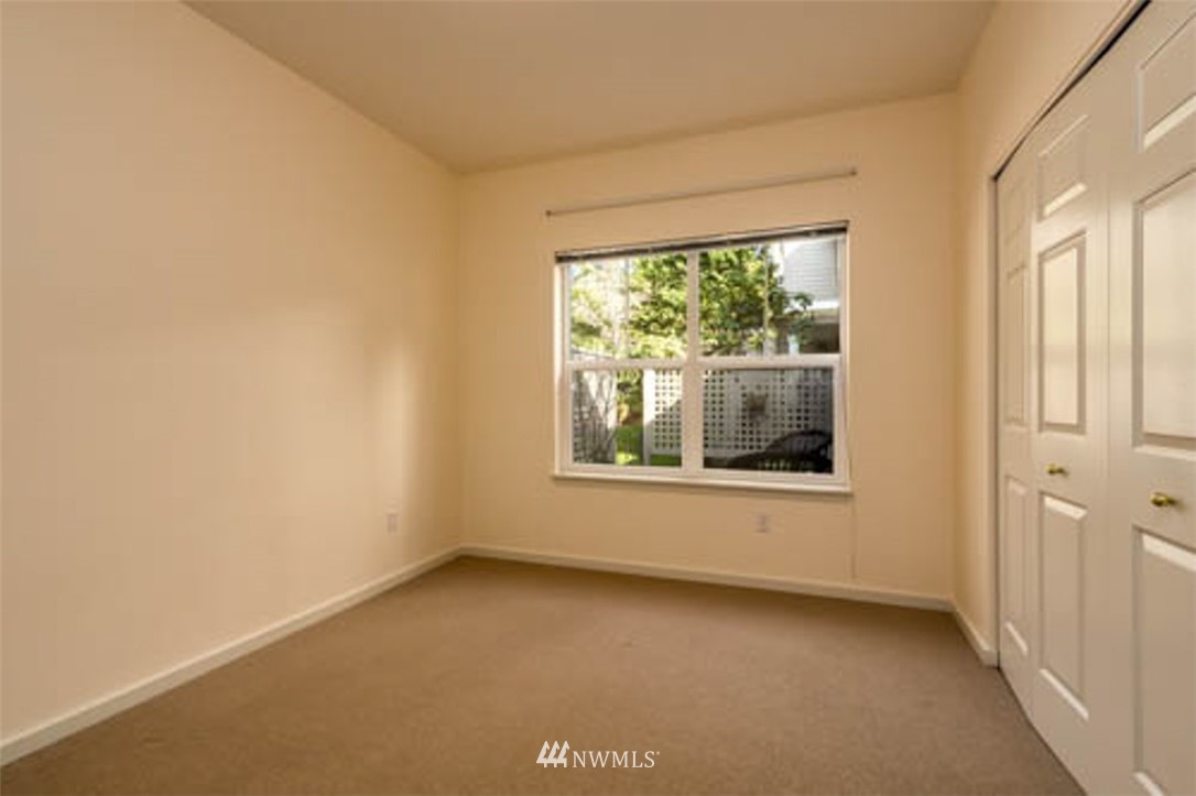 1240 Weaver Road Northwest, Unit B3 Bainbridge Island, WA 98110 - Photo 12 of 18 Gallery Image 12