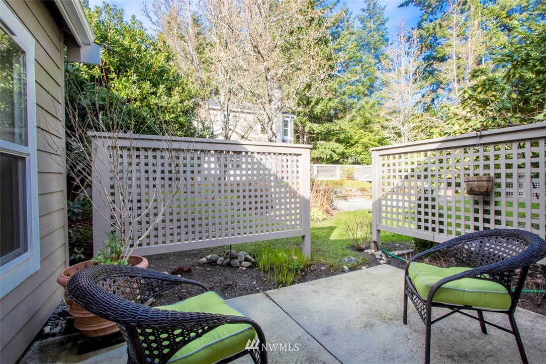 1240 Weaver Road Northwest, Unit B3 Bainbridge Island, WA 98110 - Photo 14 of 18 Gallery Image 14