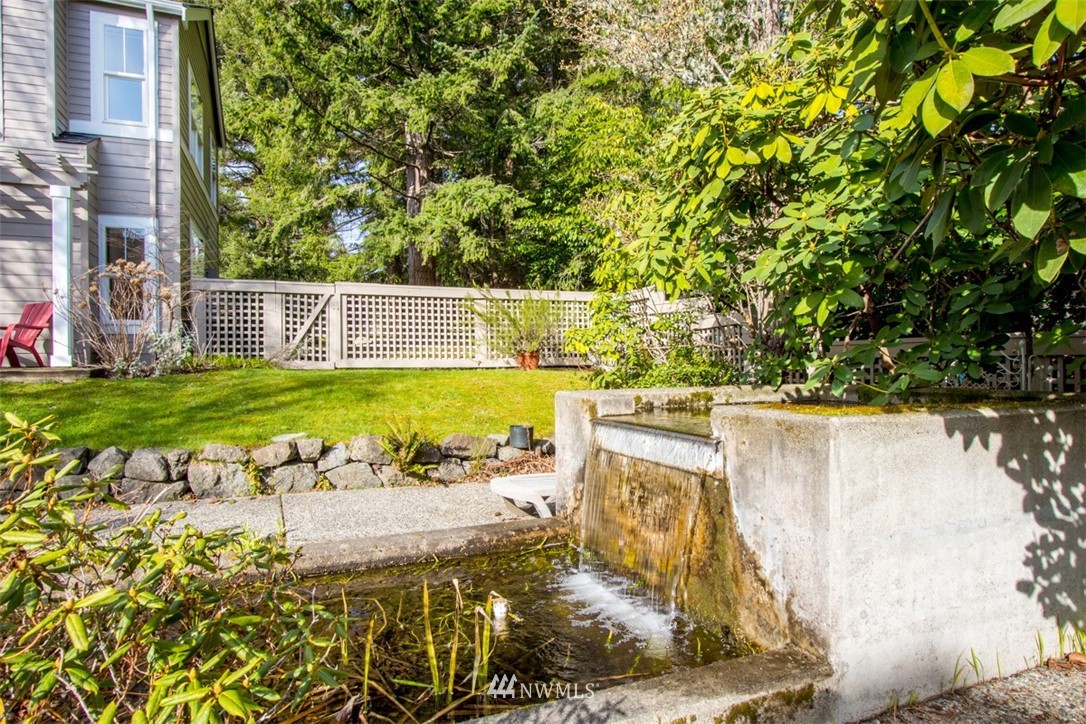 1240 Weaver Road Northwest, Unit B3 Bainbridge Island, WA 98110 - Photo 15 of 18 Gallery Image 15