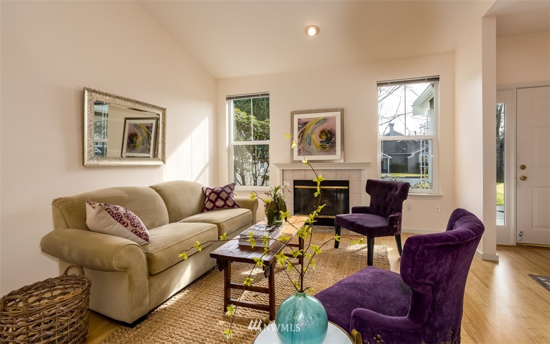 1240 Weaver Road Northwest, Unit B3 Bainbridge Island, WA 98110 - Photo 5 of 18 Gallery Image 5