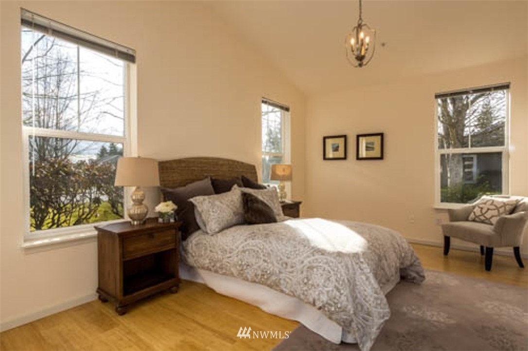 1240 Weaver Road Northwest, Unit B3 Bainbridge Island, WA 98110 - Photo 10 of 18 Gallery Image 10