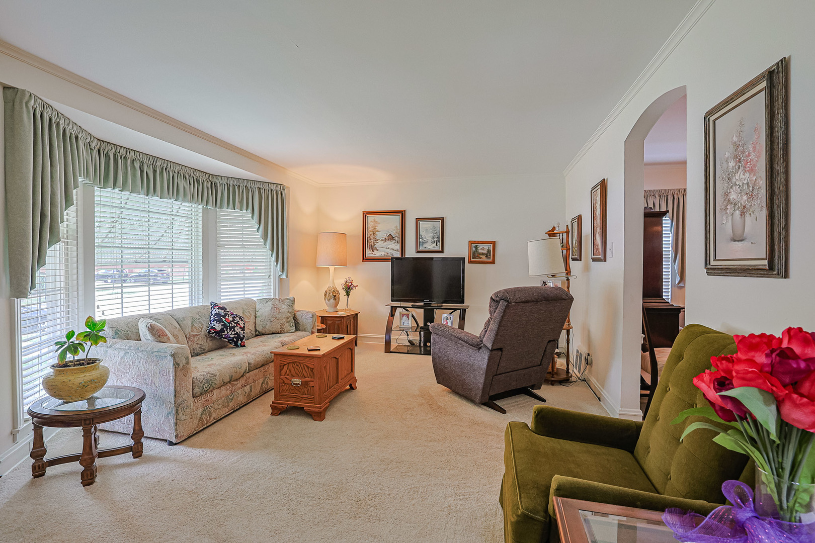 5245 North Rutherford Avenue Chicago, IL 60656 - Photo 2 of 21 a living room with furniture and a large window