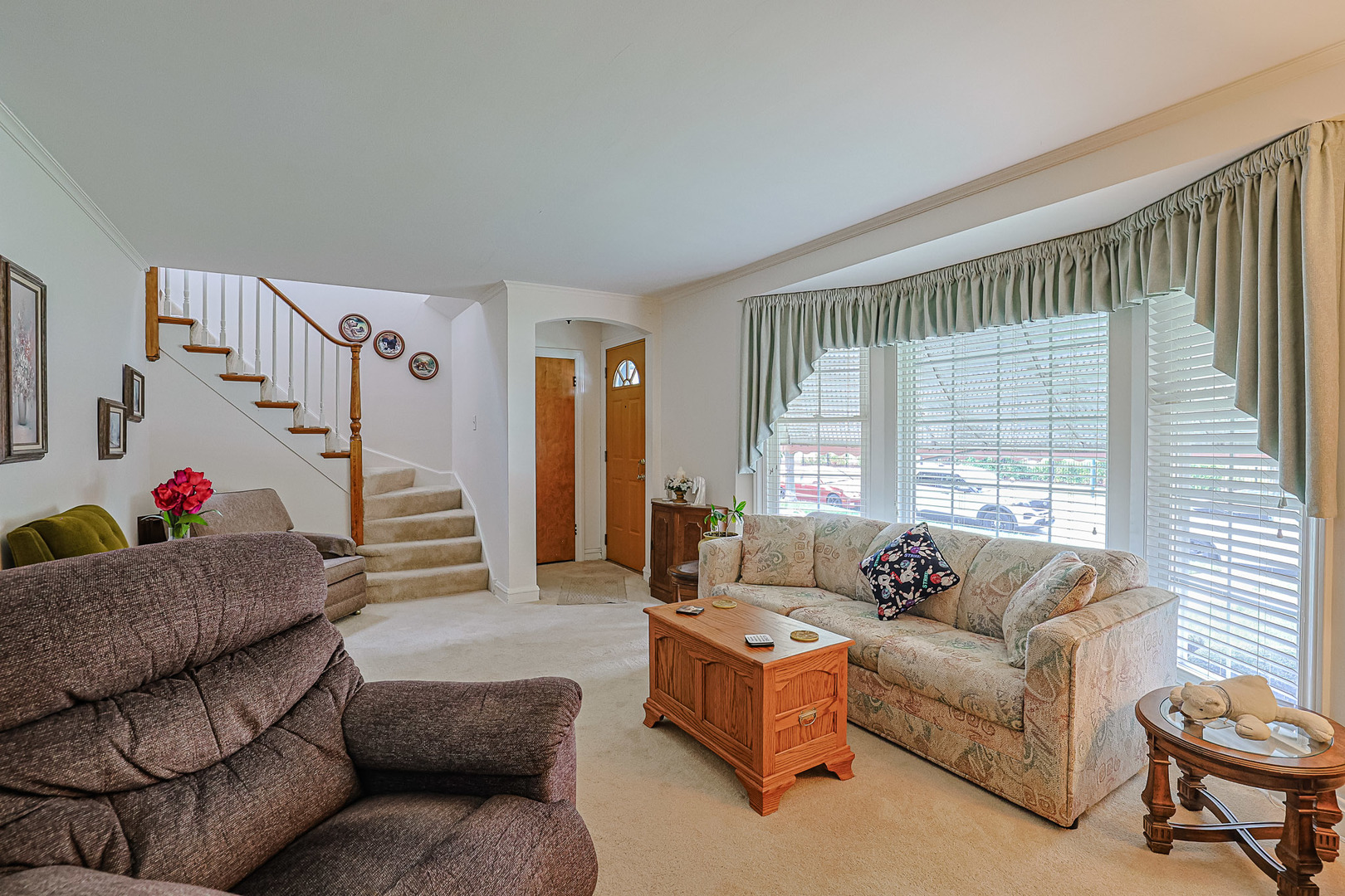 5245 North Rutherford Avenue Chicago, IL 60656 - Photo 3 of 21 a living room with furniture and a large window