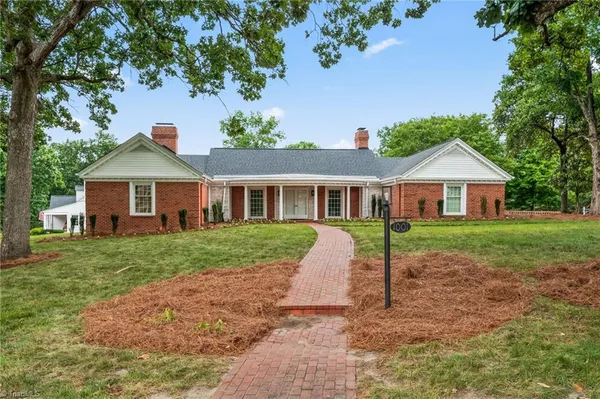 $1,090,000 | 1001 Country Club Drive, High Point, NC 27262
