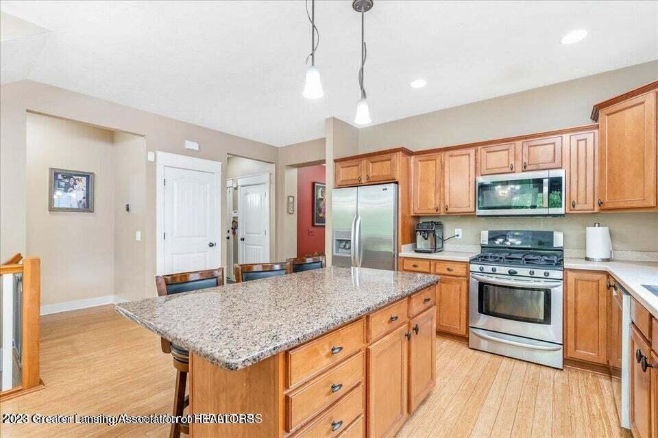 5937 Troyes Road East Lansing, MI 48823 - Photo 10 of 47 20230621145132732045000000-o