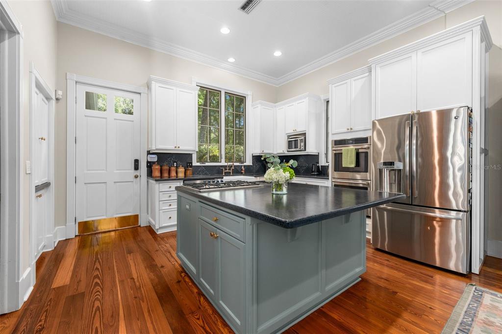 9326 Southwest 53 Lane Gainesville, FL 32608 - Photo 11 of 64