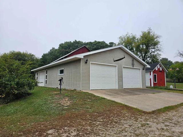 $594,900 | N459 County Rd U, Weyauwega, WI 54983