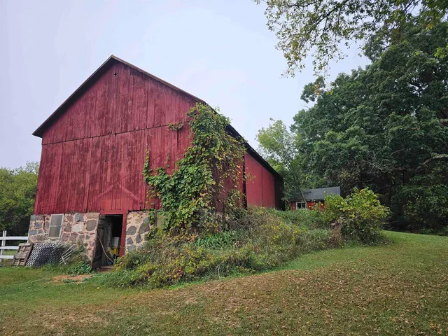 $594,900 | N459 County Rd U, Weyauwega, WI 54983