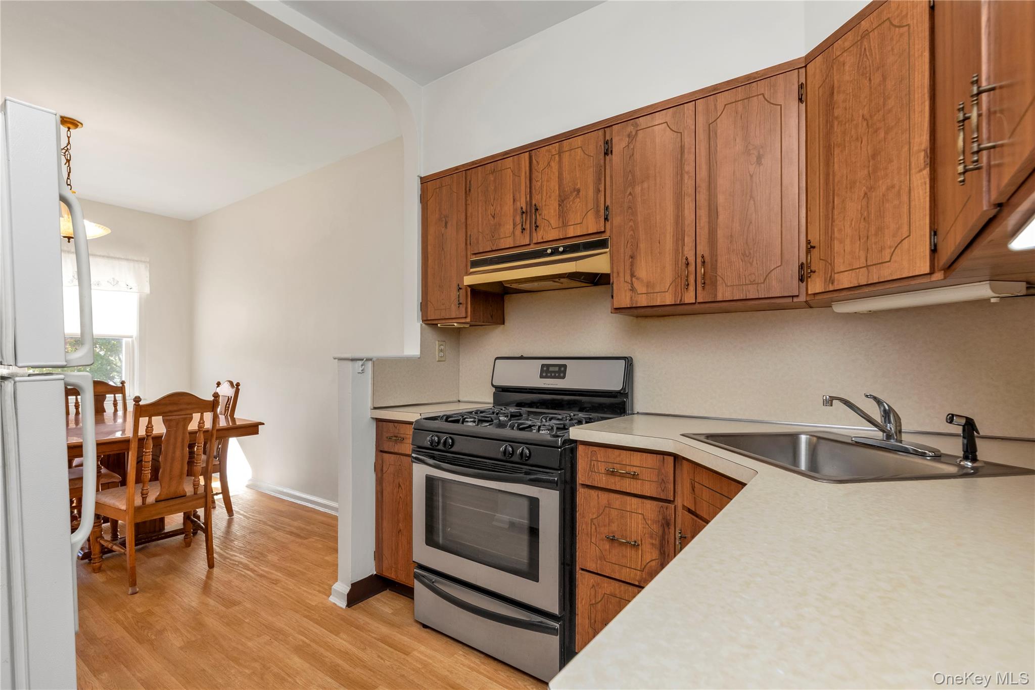 189-21 46th Road Queens, NY 11358 - Photo 8 of 23 Gallery Image 8