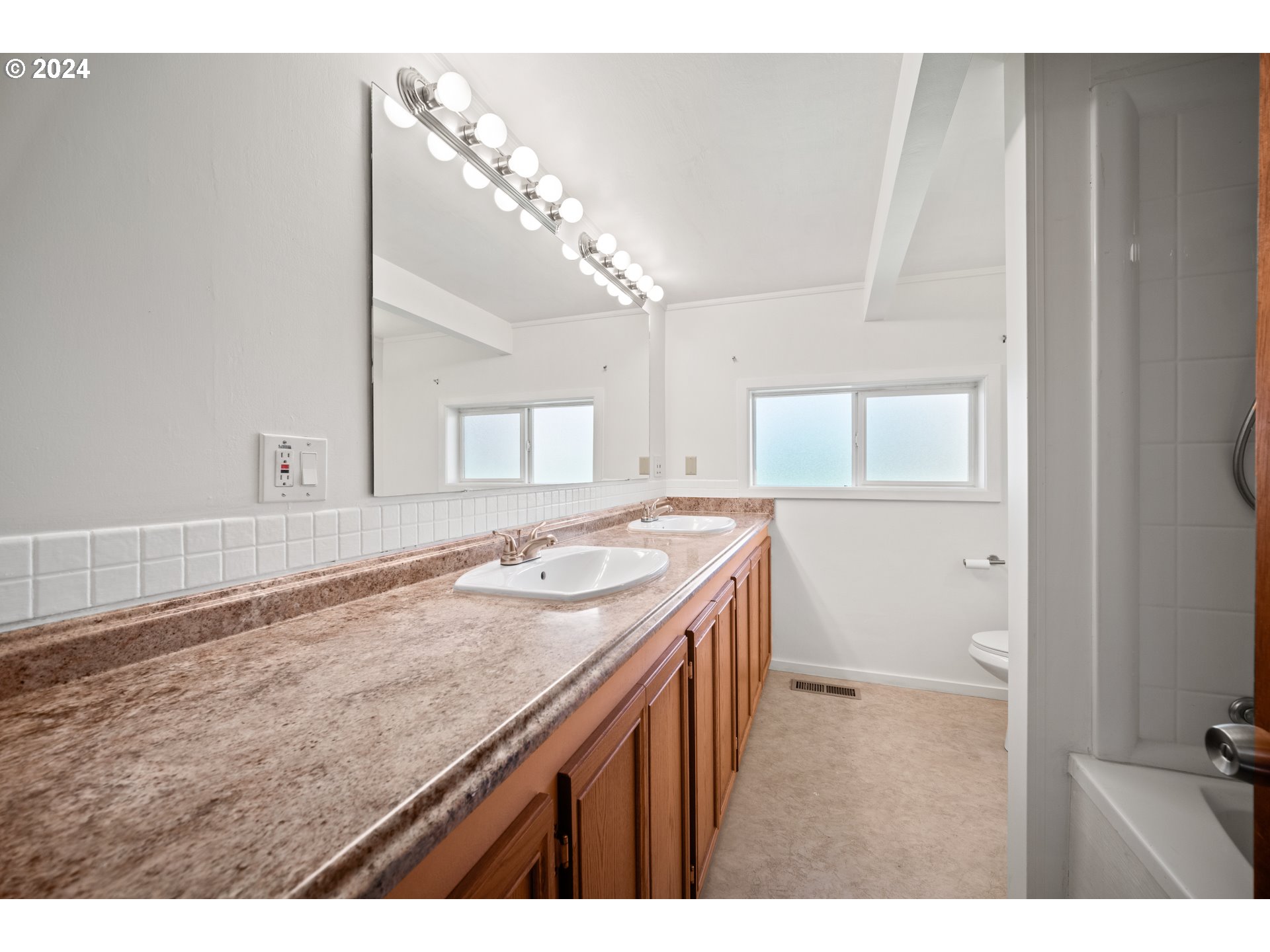 208 O Neal Road Kalama, WA 98625 - Photo 23 of 34 Gallery Image 23