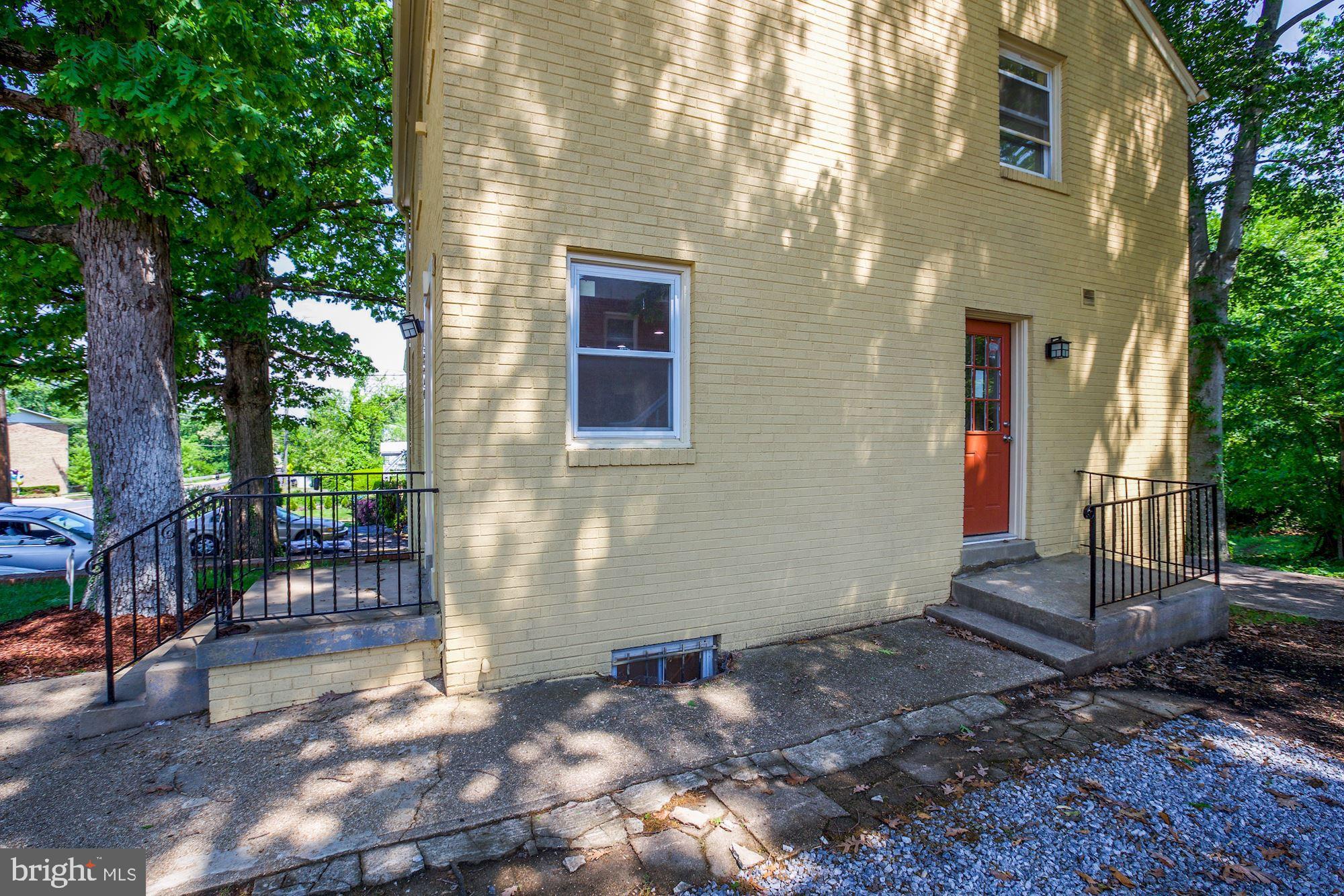 6502 Livingston Road Oxon Hill, MD 20745 - Photo 11 of 37 Gallery Image 11