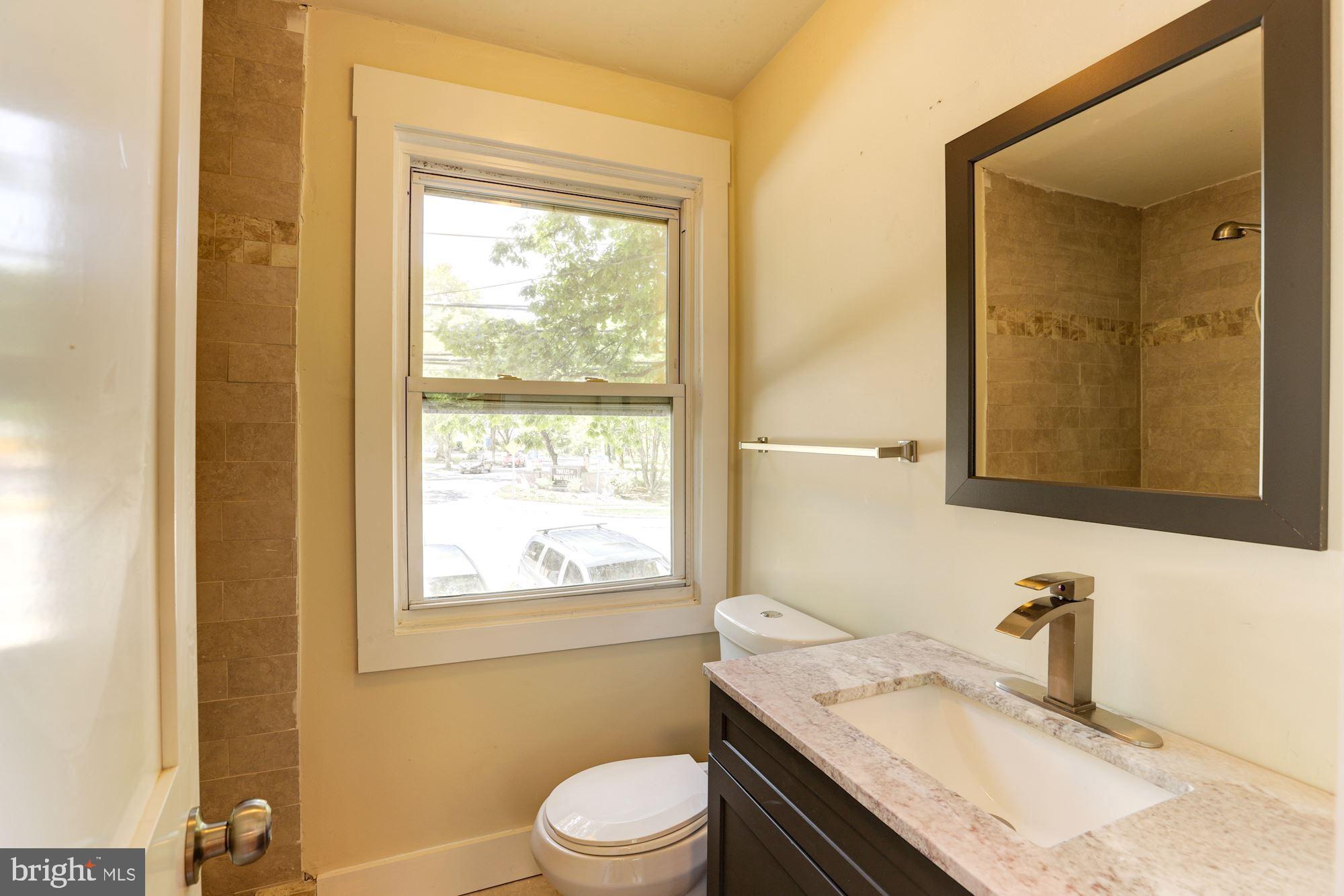 6502 Livingston Road Oxon Hill, MD 20745 - Photo 32 of 37 Full Bath in Master bedroom