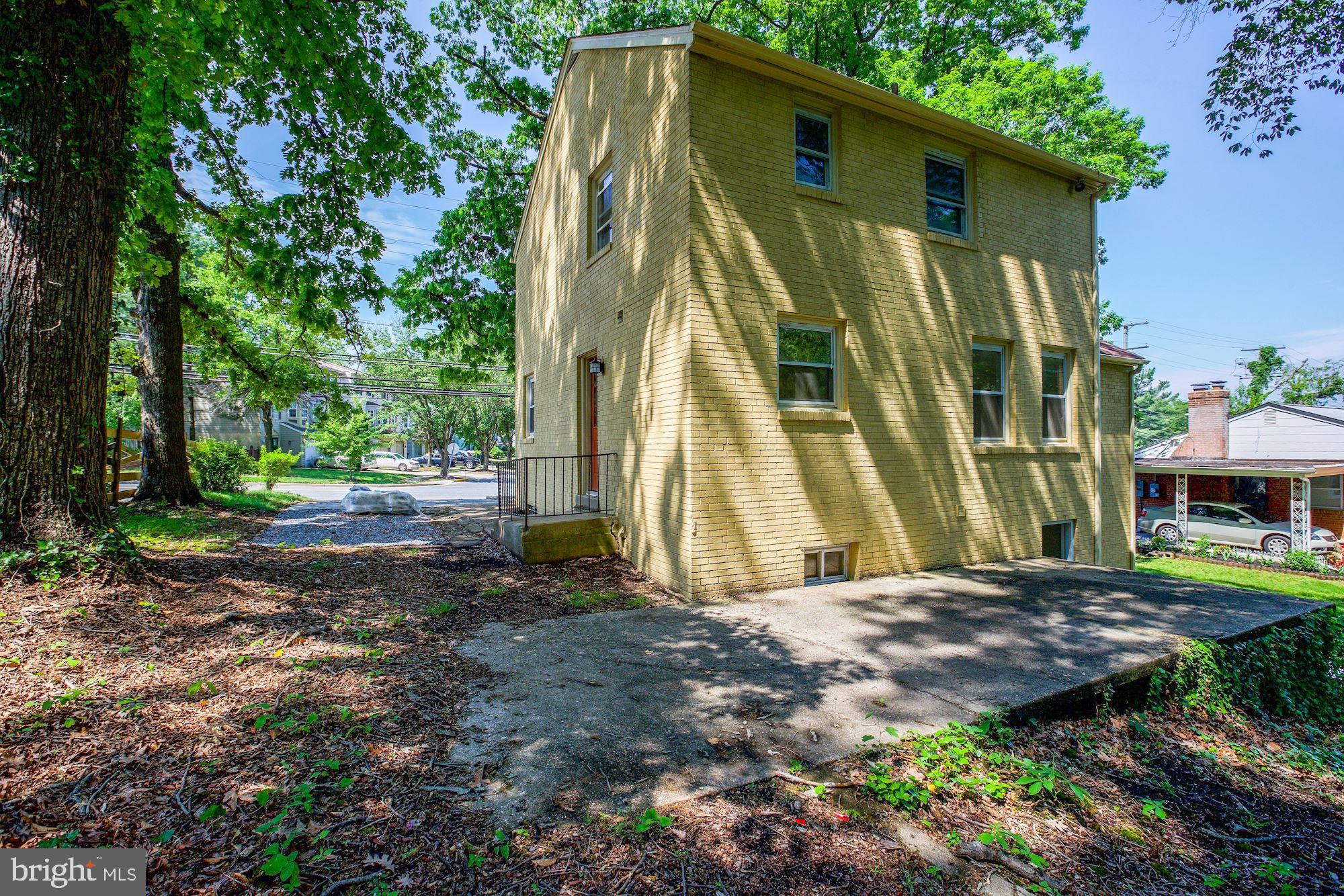 6502 Livingston Road Oxon Hill, MD 20745 - Photo 35 of 37 Back of house