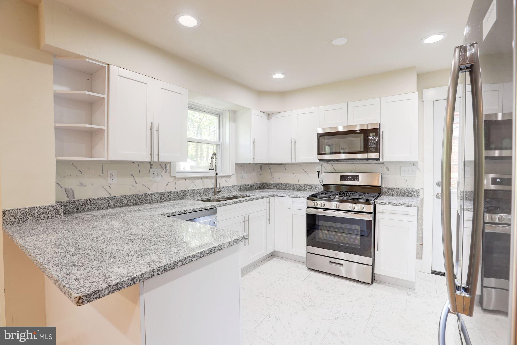 6502 Livingston Road Oxon Hill, MD 20745 - Photo 5 of 37 Gallery Image 5