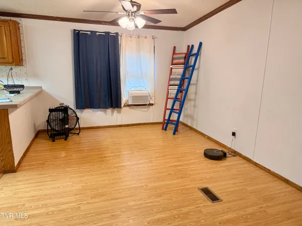 $245,000 | 3800 Hall Hollow Road, Coeburn, VA 24230